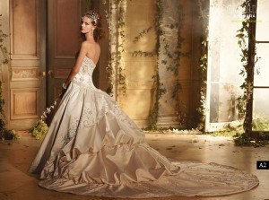 Amalia-Carrara-weddings-15156449-791-588